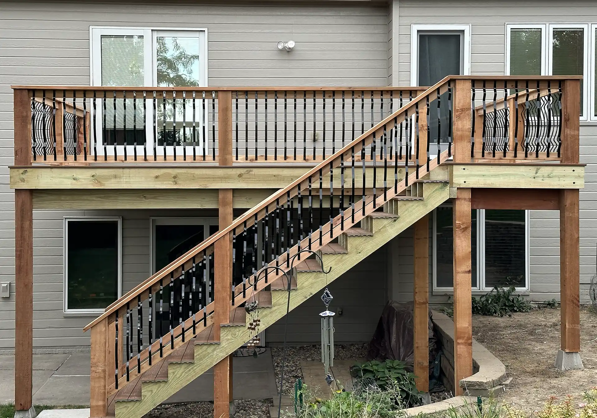 Composite Deck with stairs and black railings