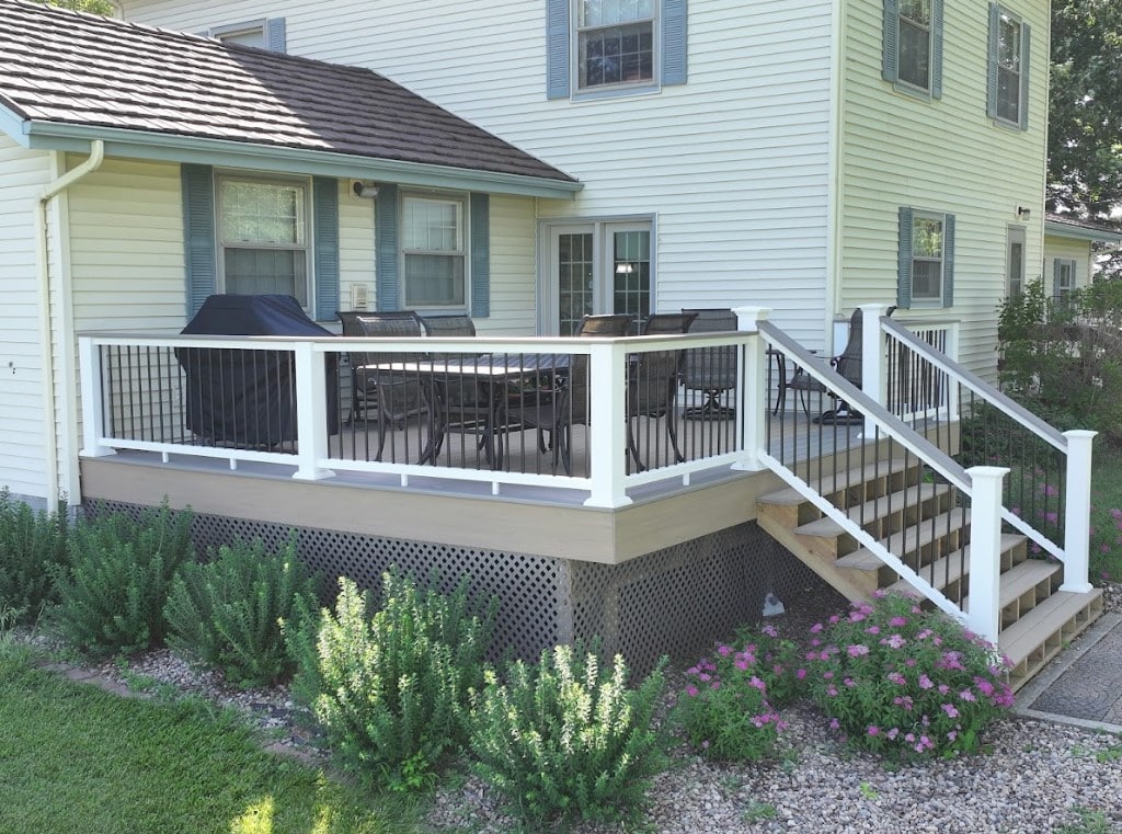 photo of a composite deck with lattice panels as deck skirting - Guide to Deck Skirting definition and advices